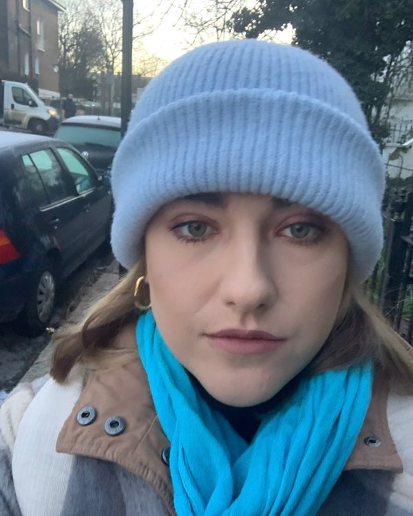 Ellie at 27, burnt out in corporate